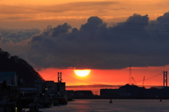 因島大橋と日の出 260121-209