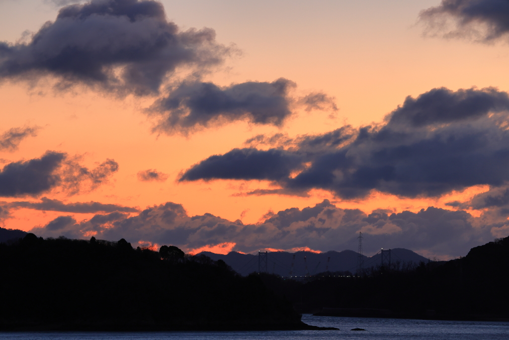 瀬戸内の朝 (2) 251227-687