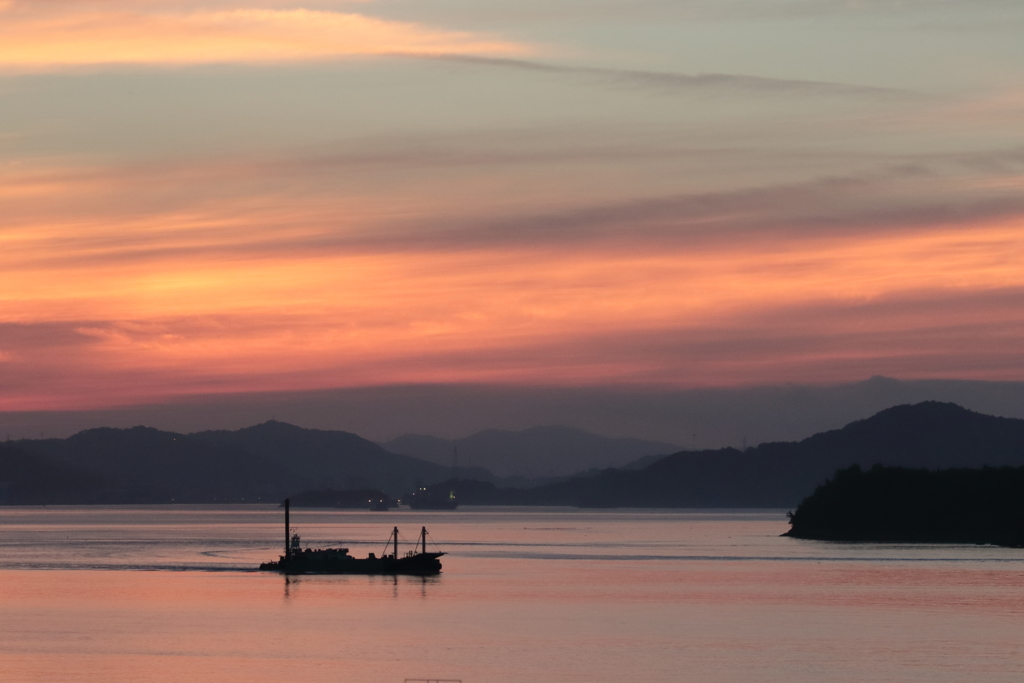 今朝の夜明け 180710-682