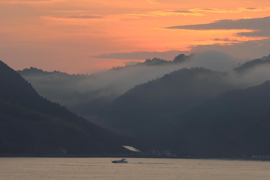 瀬戸内の海霧 (1) 251230-738
