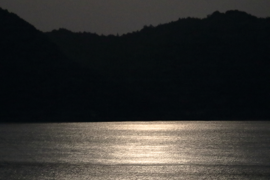 月明かりの海 17.05.10-