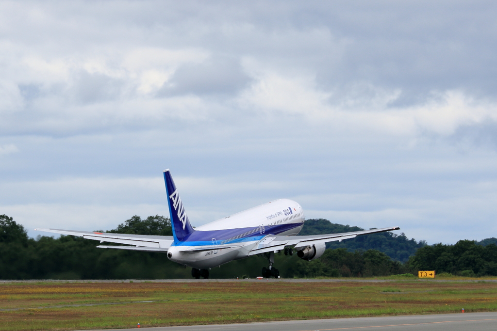 ANA take off 160511