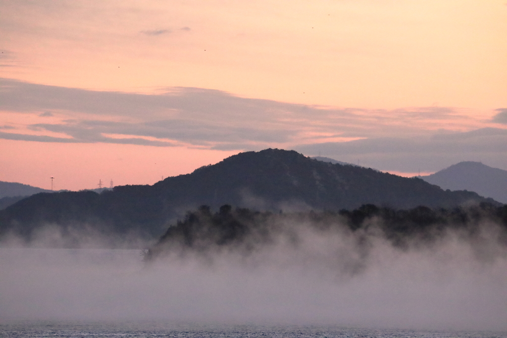毛嵐の朝 201220-456