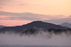 毛嵐の朝 201220-456