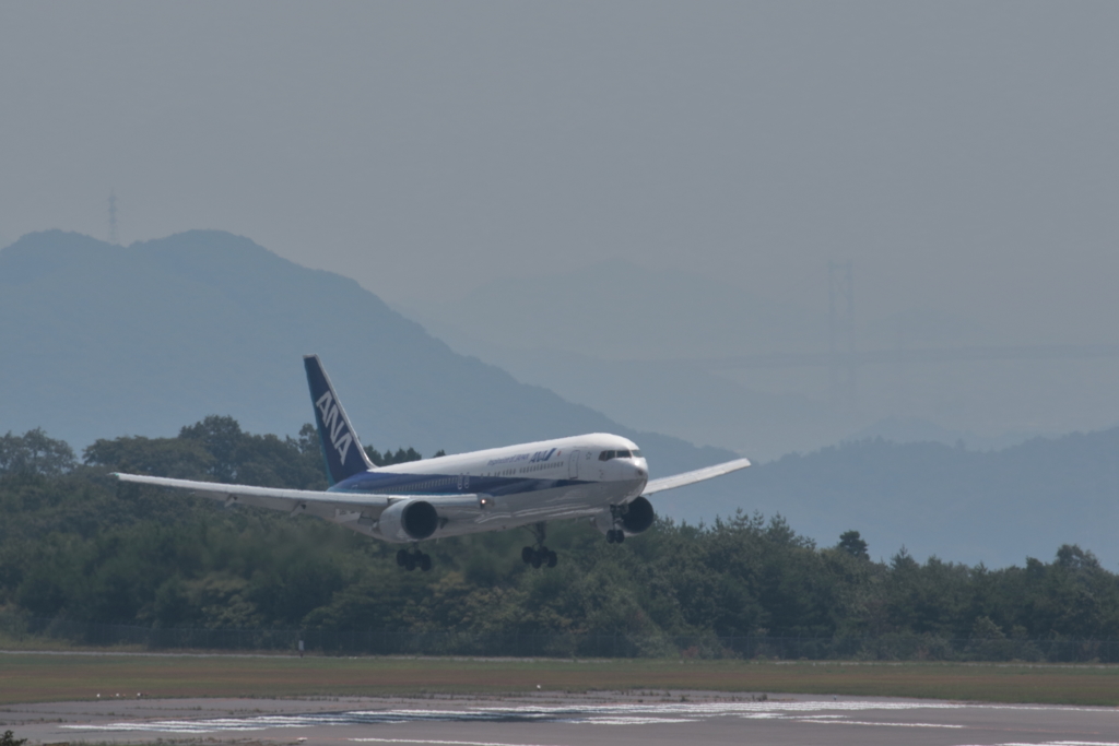 ANA landing(2) 180824-095