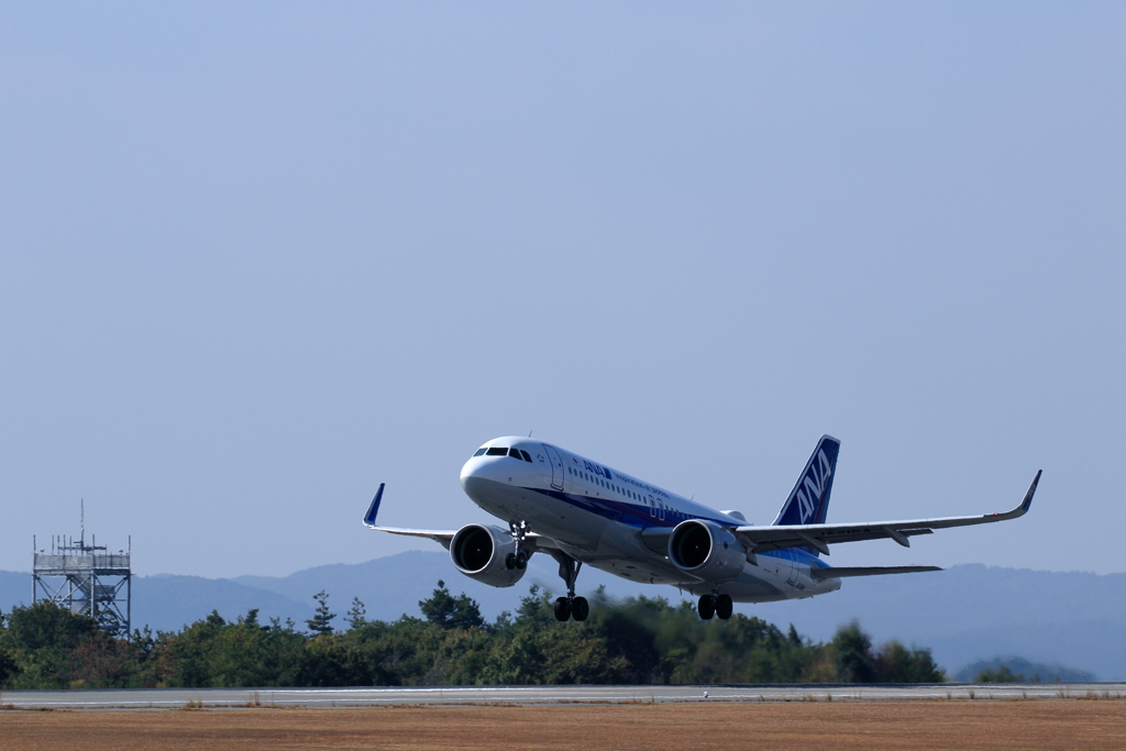 ANA(3) 211028-969