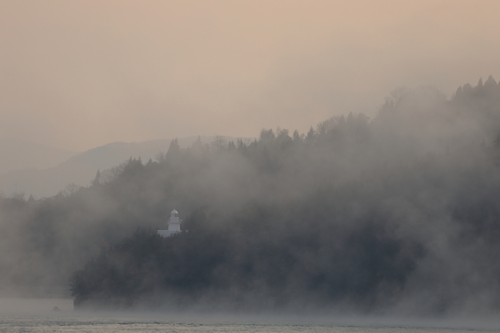 瀬戸内の海霧 (2) 251230-746