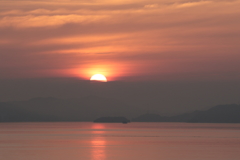 瀬戸内の日の出(1) 180711-690
