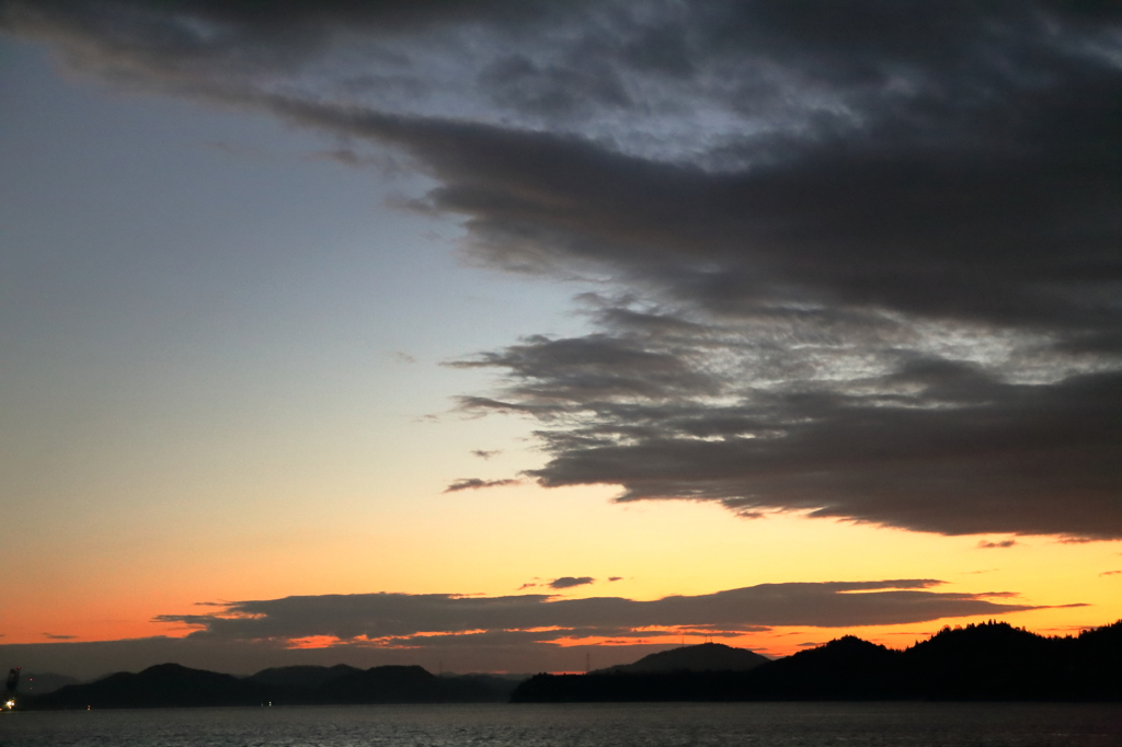 瀬戸内の朝　15.12.19