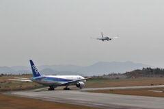 広島空港、運行再開(11) 15.04.18