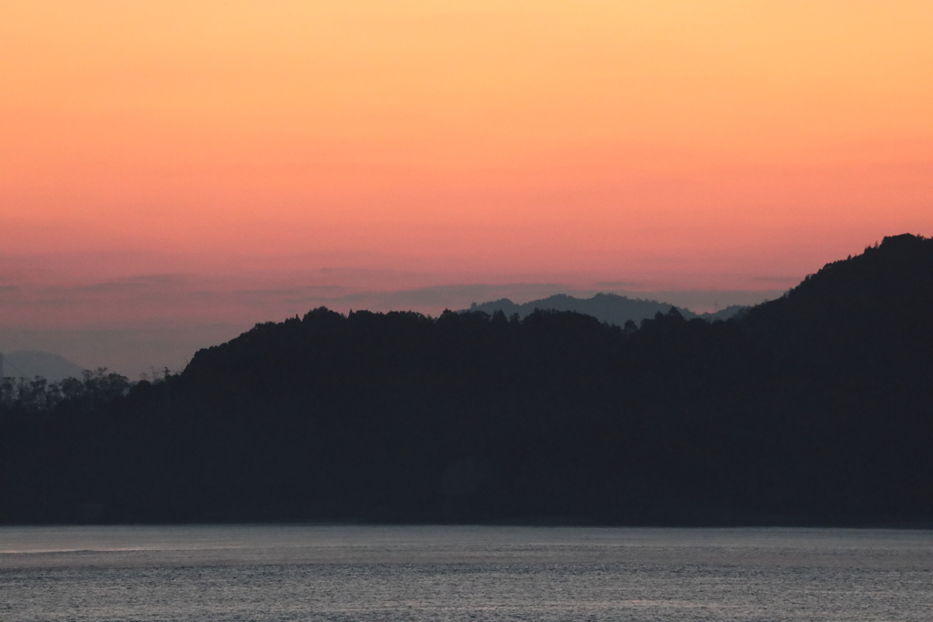 瀬戸内の朝 181105-961