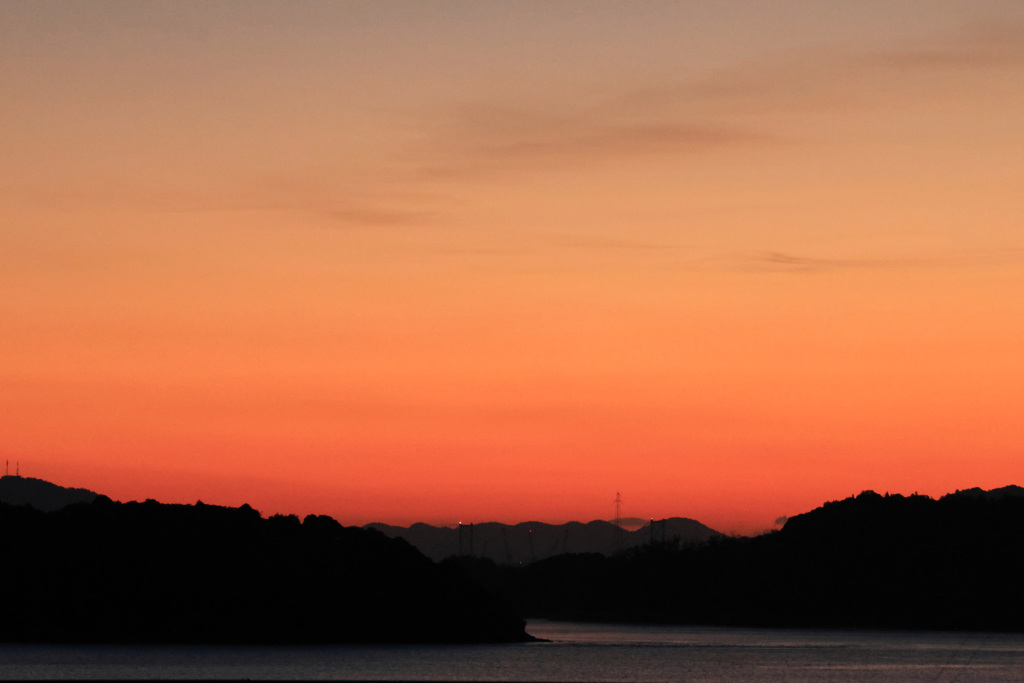 瀬戸内の朝 (1) 251030-331-1