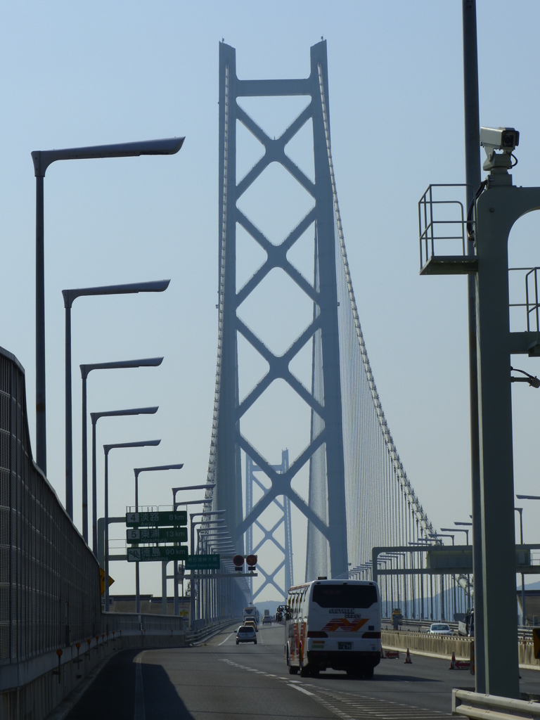 道路レベルの明石海峡大橋_01