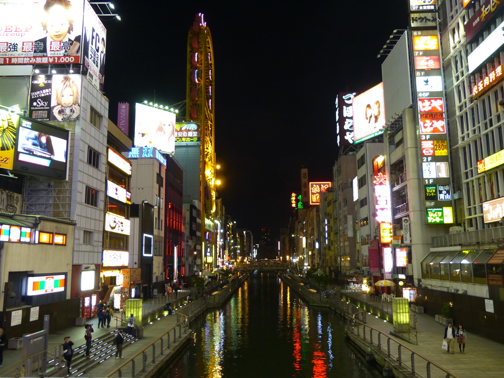 大阪・ミナミ　道頓堀の夜景_06