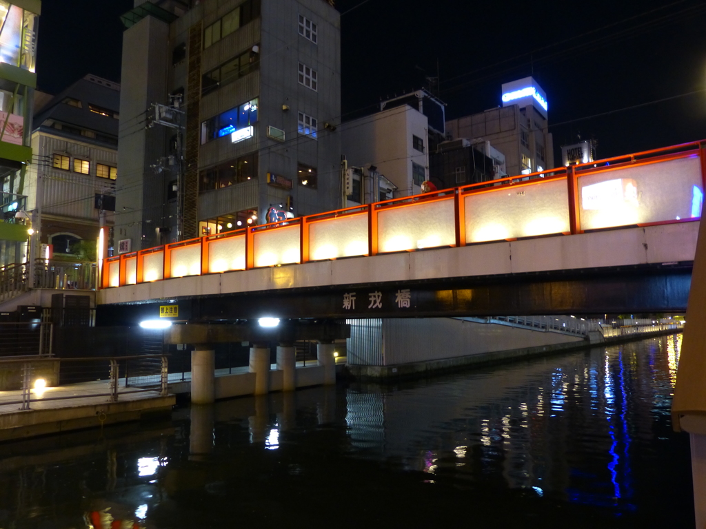 大阪・ミナミ　道頓堀の夜景_03