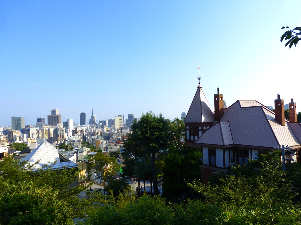 異人館と神戸市街風景