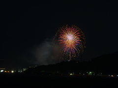 対岸から淡路花火を望む