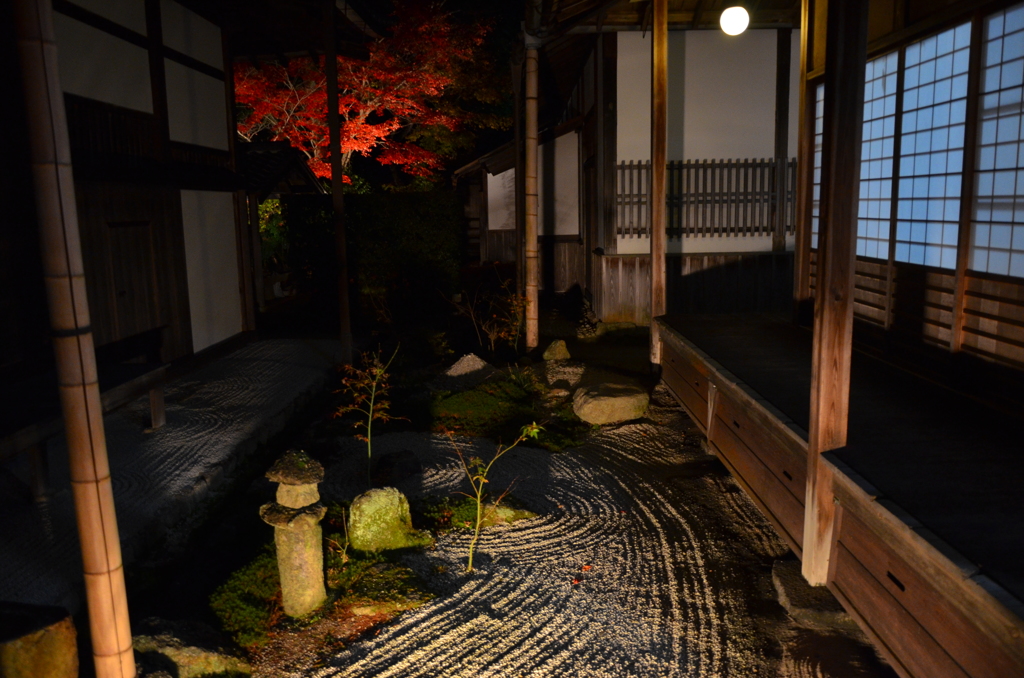 静かな秋の夜
