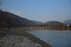 早朝の渡月橋