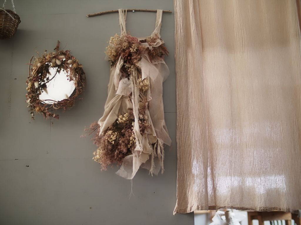 カーテンの奥はレッスンルーム