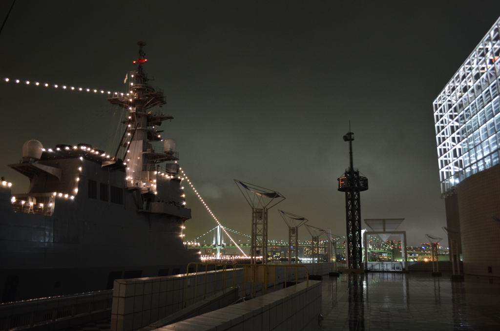 いせ電灯艦飾