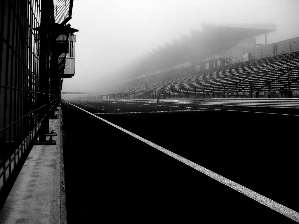 レース前の静けさ・・