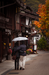 静かな秋雨の中で