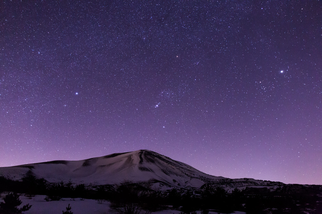 浅間山と満天の星空　〜弥生〜