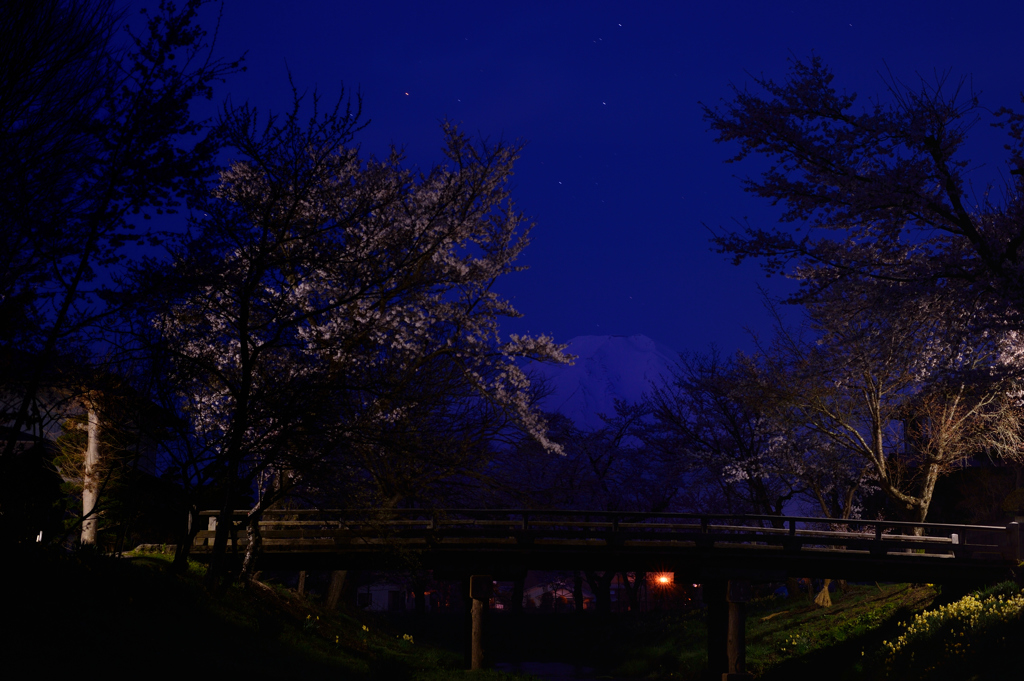 夜明け前