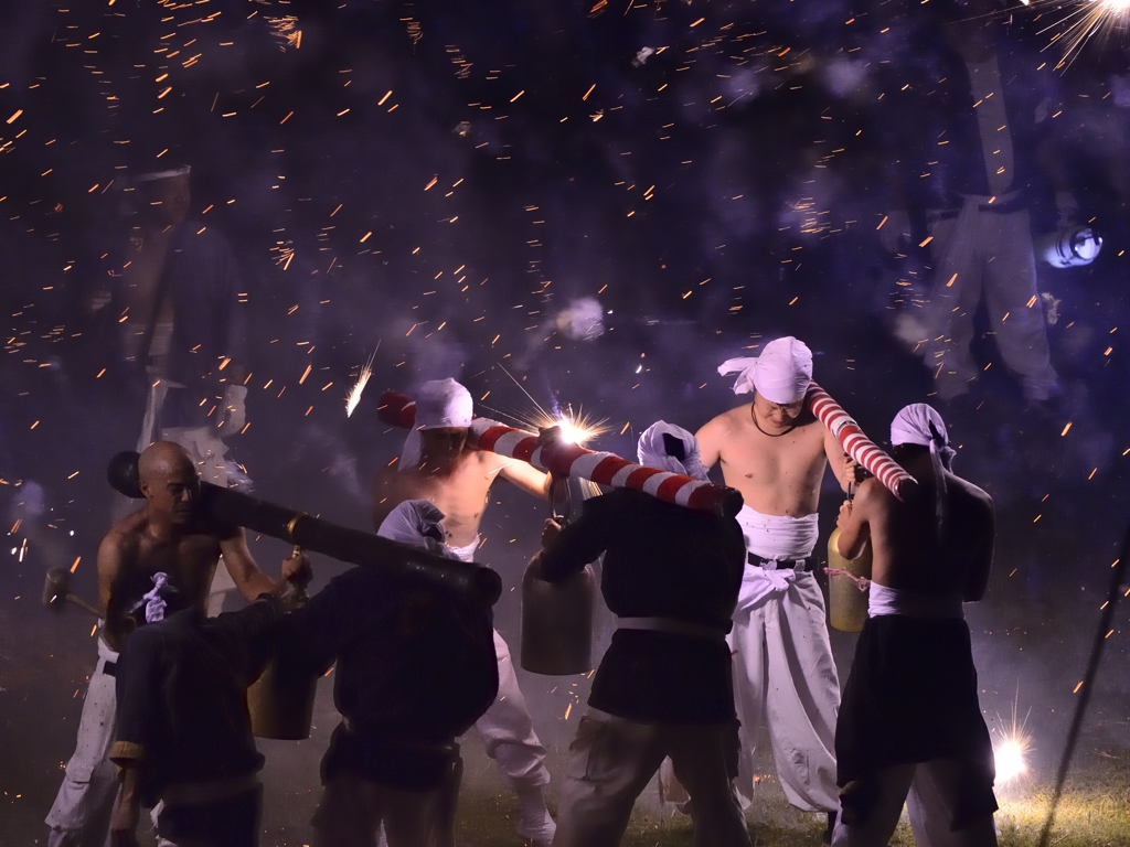 火祭、(火花)