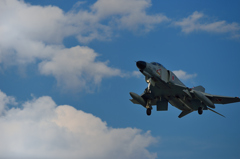 F4  b