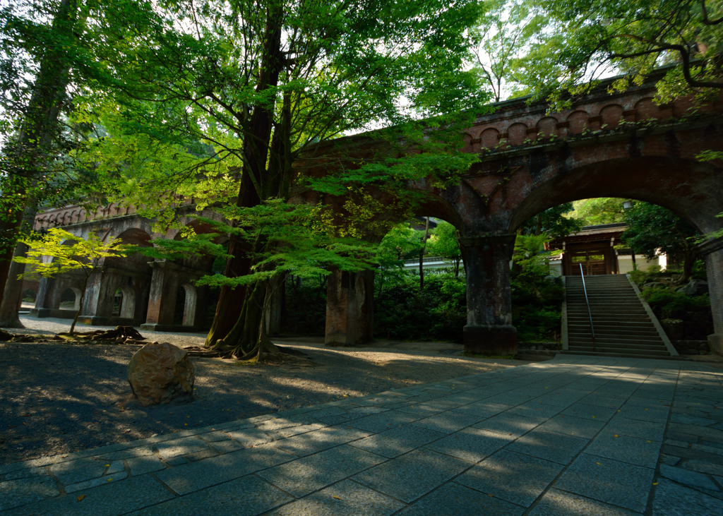 京都　水路閣