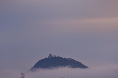 雲に浮かぶ城