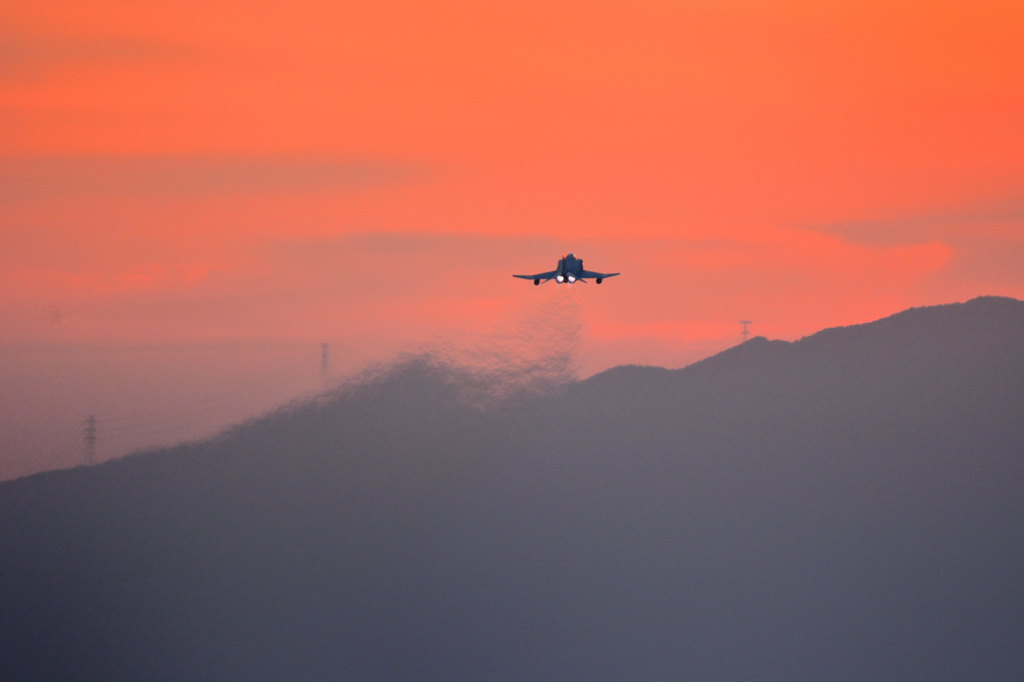 F4  i