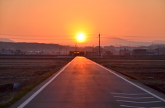 春分の朝焼け列車