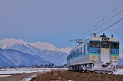 115系　長野色　雪つき