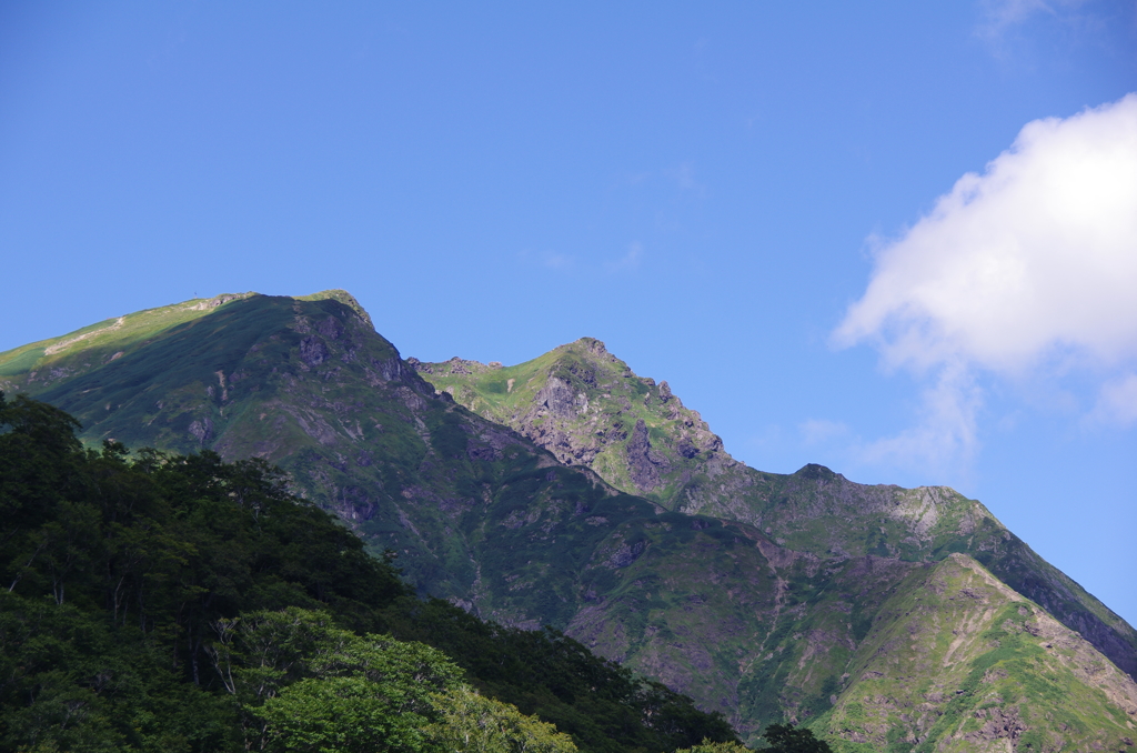 谷川岳に秋の気配