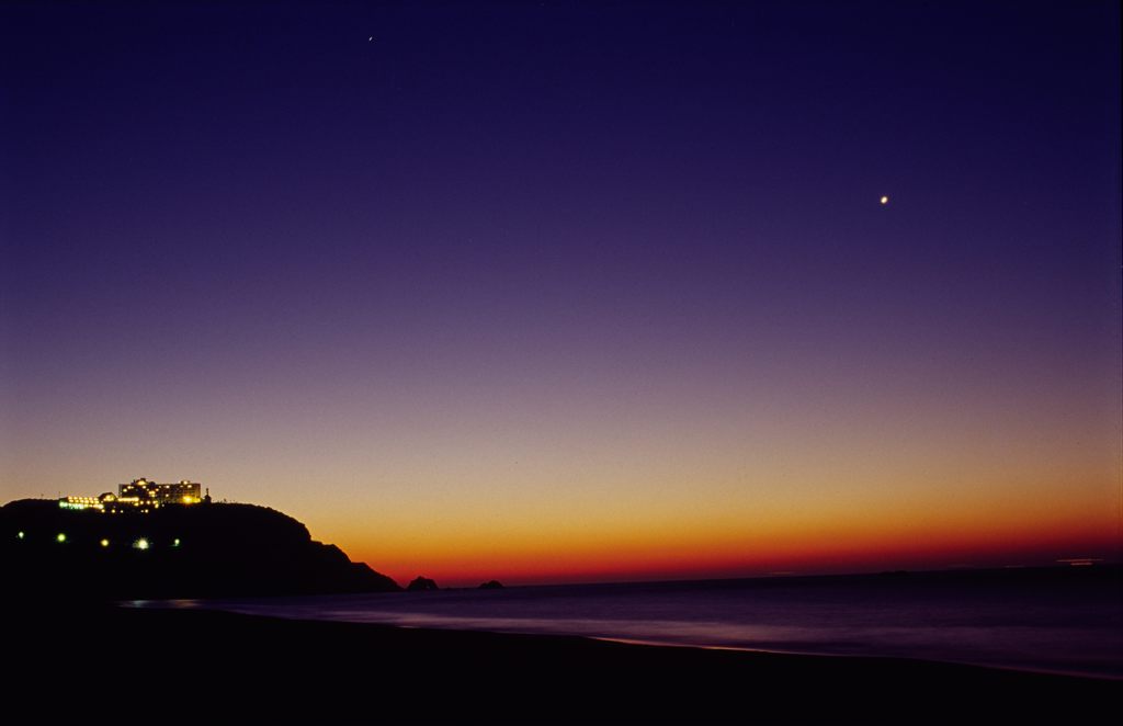 恋路ヶ浜の夜明け