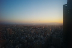 名古屋の夜明け