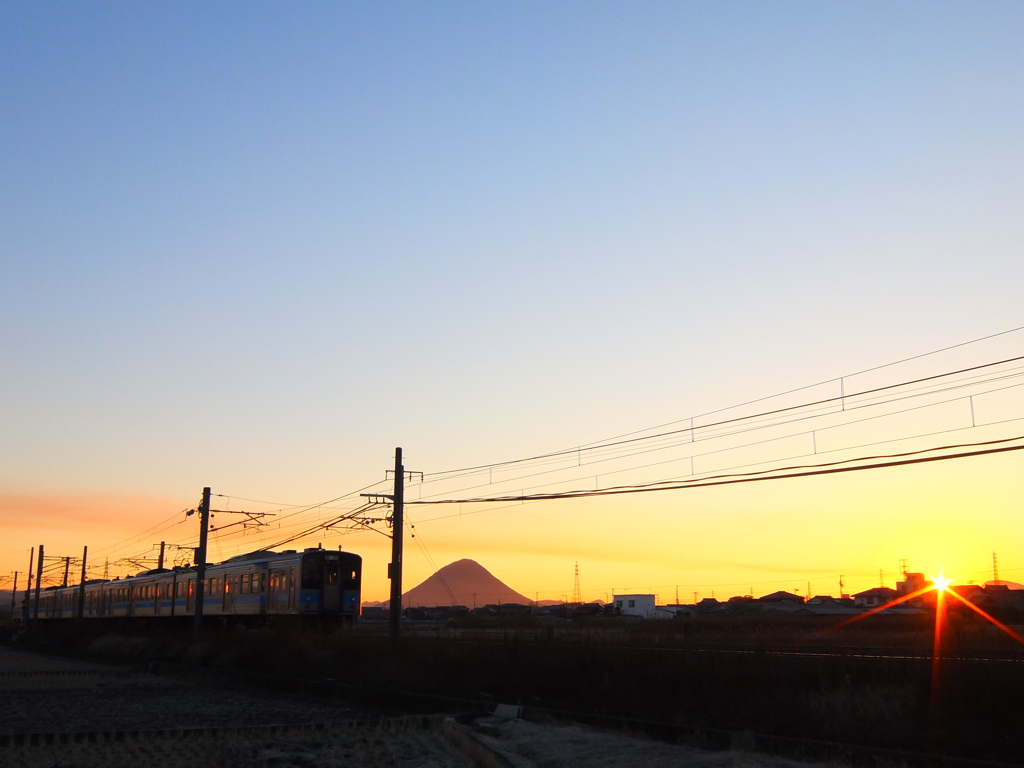 讃岐平野の夜明け