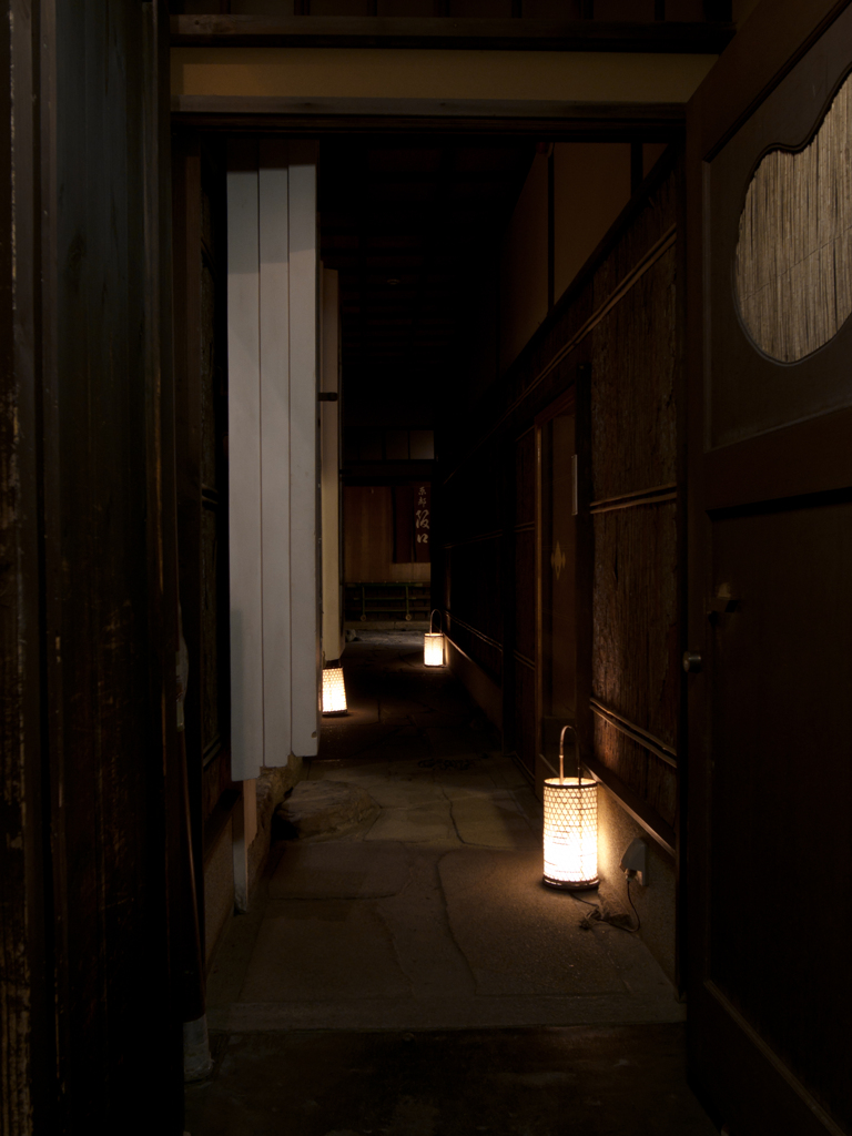 「灯り」　花灯路