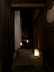「灯り」　花灯路