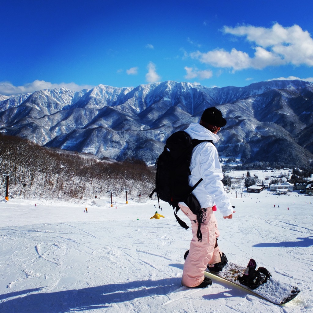 雪山を望む