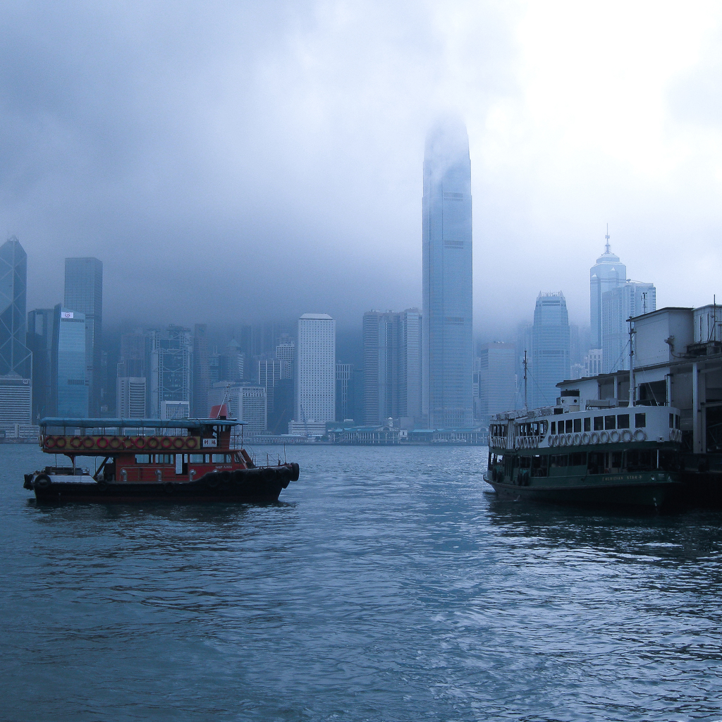 朝靄の香港