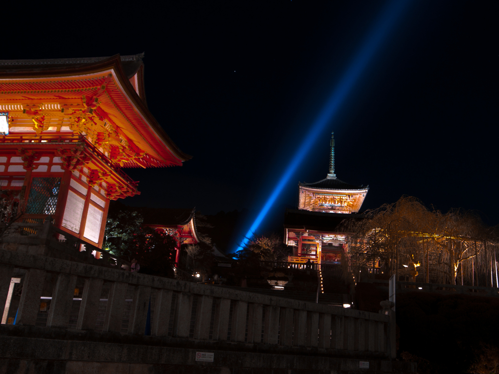 「光の清水」　花灯路