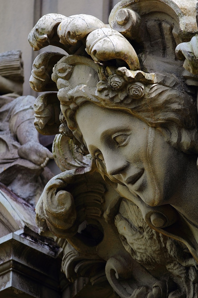 ポーセリングパークの彫刻－２