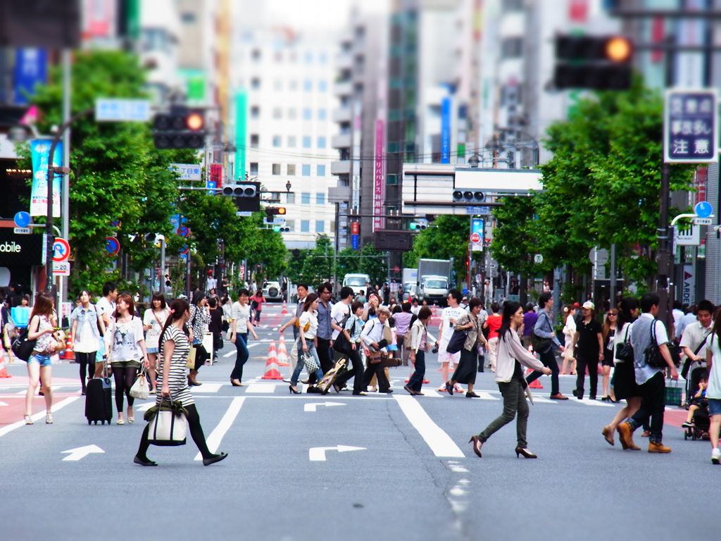 行き交い。