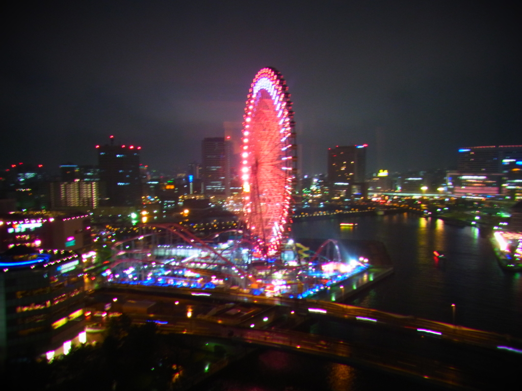 夜の観覧車。