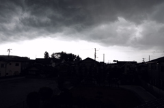 雨雲襲来