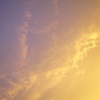 夕焼け、淡い雲